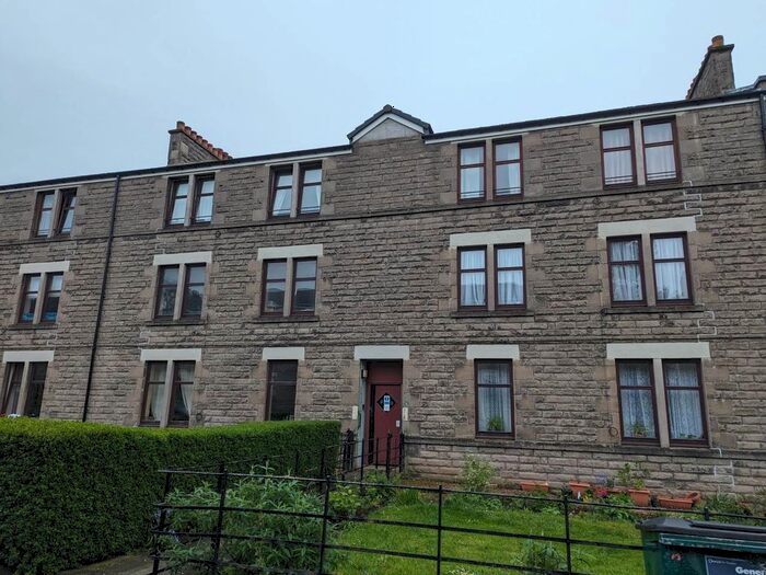 2 Bedroom Flat To Rent In Abbotsford Place, Dundee, DD2