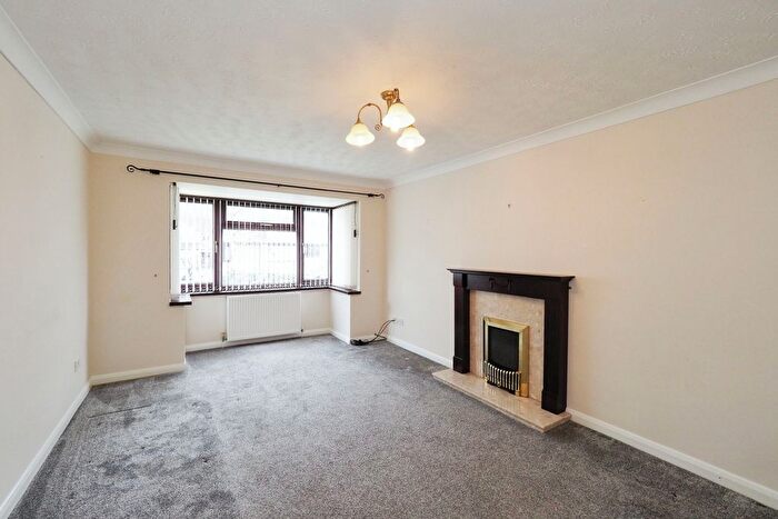2 Bedroom Detached Bungalow For Sale In Birchwood Park, Mansfield, NG19