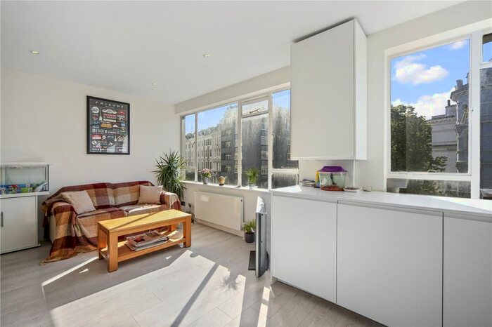 3 Bedroom Flat To Rent In Lansdowne Road, London, W11