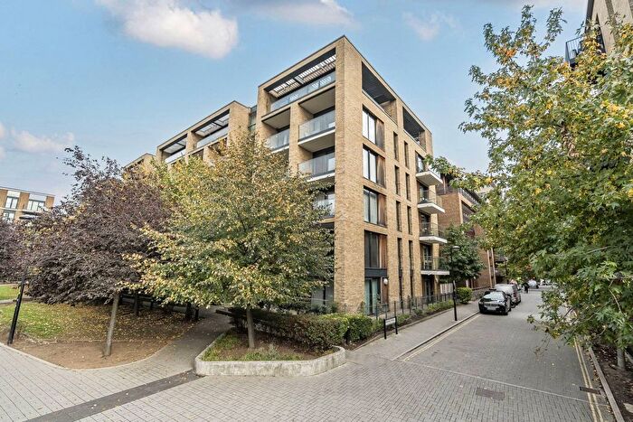 2 Bedroom Flat To Rent In Albatross Way, Canada Water, London, SE16