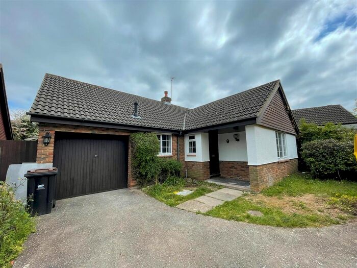 3 Bedroom Detached Bungalow To Rent In Roedean Close, Orpington, BR6