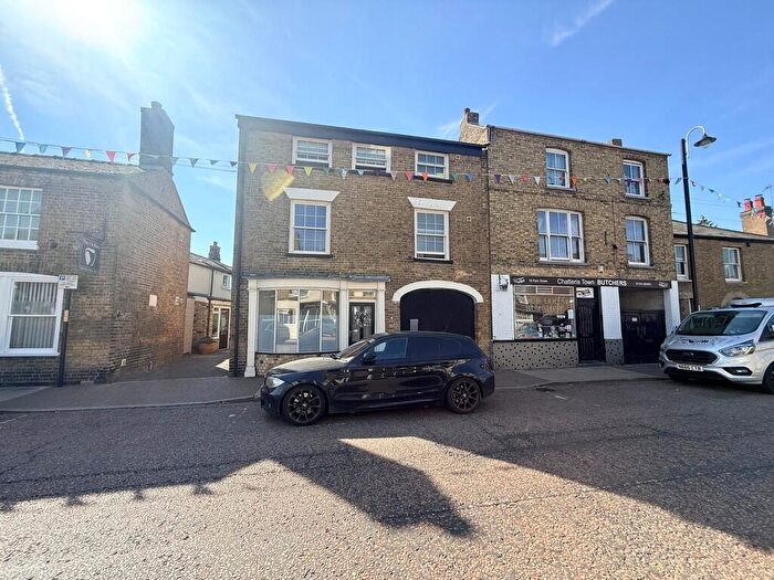 4 Bedroom Semi-Detached House To Rent In Park Street, Chatteris, Cambs., PE16