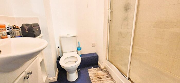 2 Bedroom Apartment To Rent In Hill Lane, Southampton, SO15