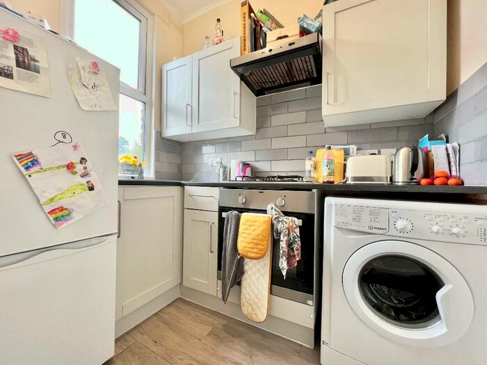 1 Bedroom Flat To Rent In Clyde Road, Croydon, London, CR0