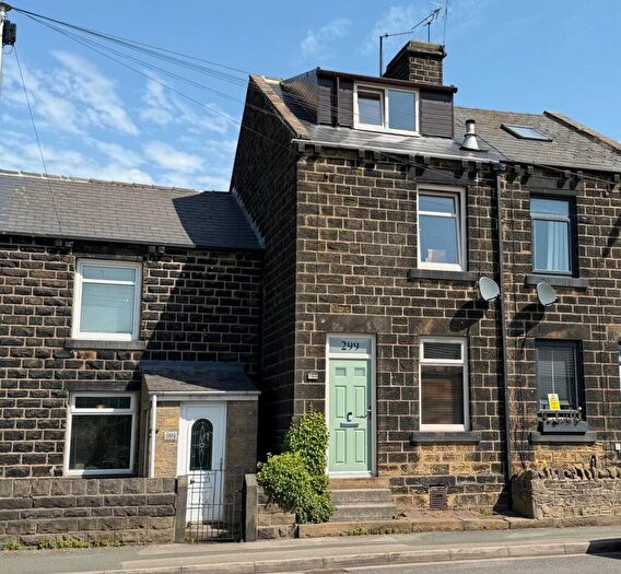3 Bedroom Semi Detached House For Sale In Manchester Road, Millhouse Green, Sheffield, S36