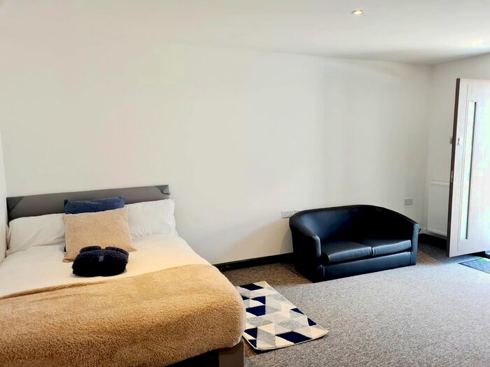 1 Bedroom Studio To Rent In Castle Mews, Harrow, HA1