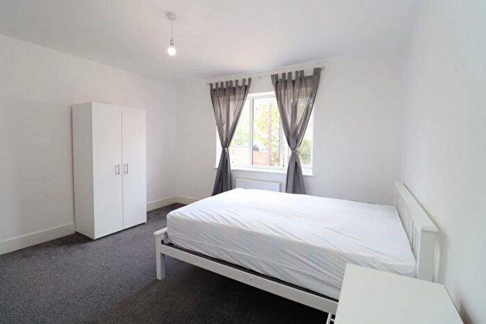 1 Bedroom House To Rent In Brookhill Close, London, SE18