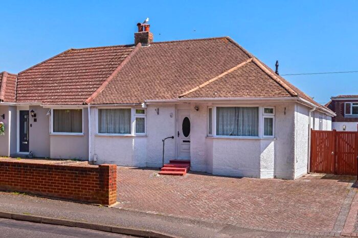 3 Bedroom Semi-Detached Bungalow For Sale In Upper Boundstone Lane, Lancing, BN15