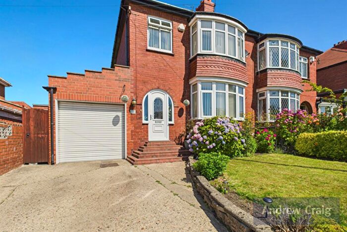 3 Bedroom Semi Detached House For Sale In The Broadway, Sunderland, SR4