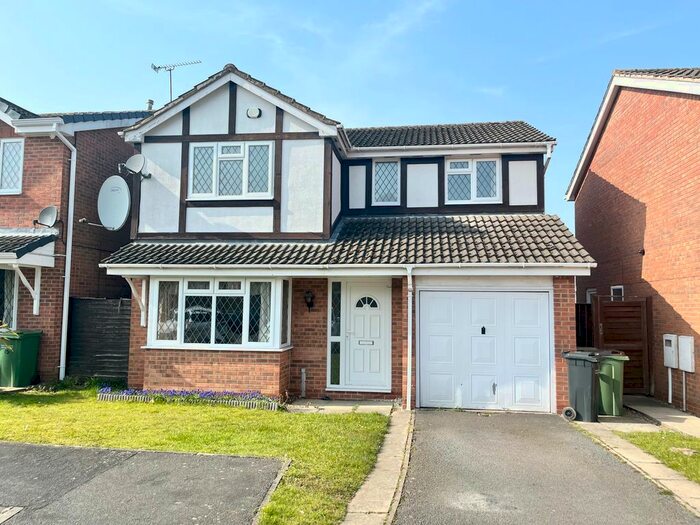4 Bedroom Detached House To Rent In Cooper Gardens, Leicester, LE2