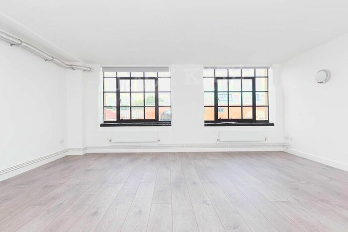 2 Bedroom Flat To Rent In Tyssen Street, London, E8