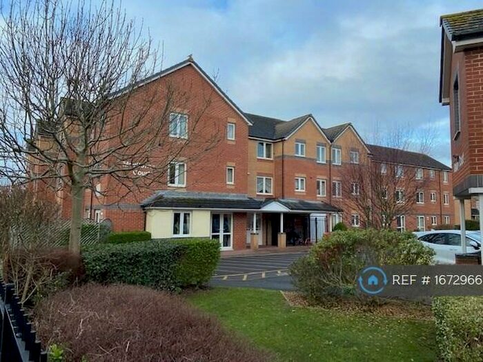 1 Bedroom Flat To Rent In Mayflower Court, Southampton, SO16