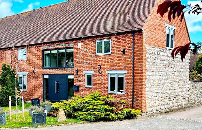 4 Bedroom Barn Conversion For Sale In Owlets End, Bidford-On-Avon, Alcester, B50