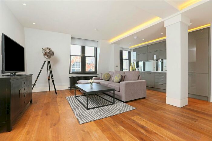 2 Bedroom Flat To Rent In Wardour Street, London, W1F