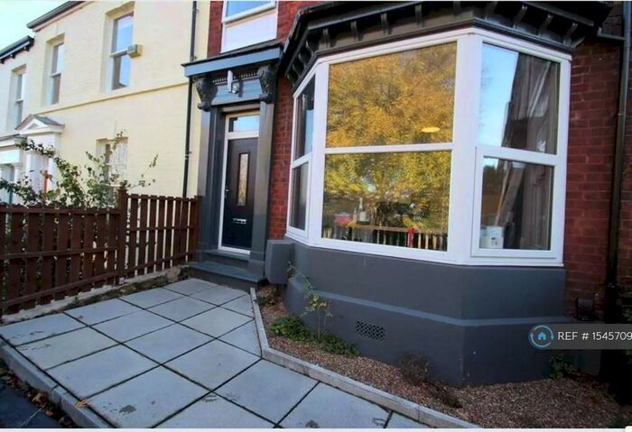 7 Bedroom Terraced House To Rent In Cemetery Road, Sheffield, S11
