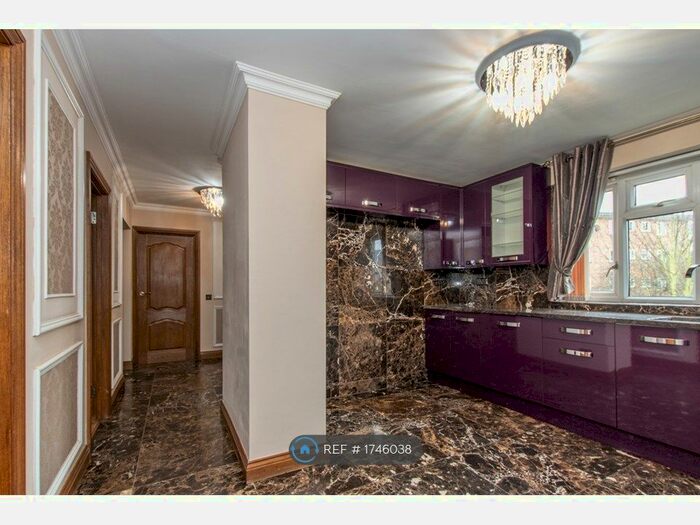 3 Bedroom Flat To Rent In Chiswick, London, W4