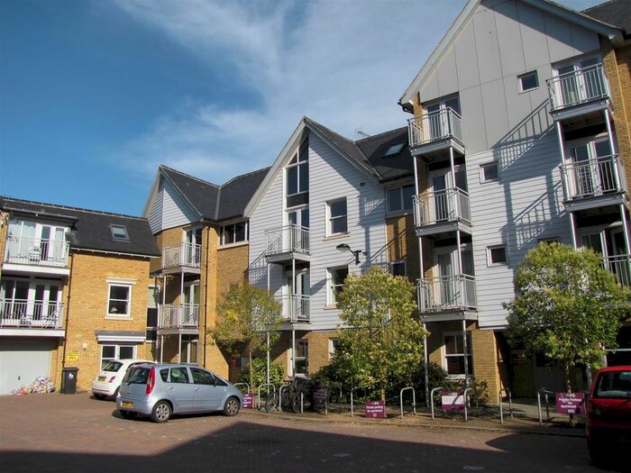 1 Bedroom Flat To Rent In Bingley Court, Canterbury, CT1