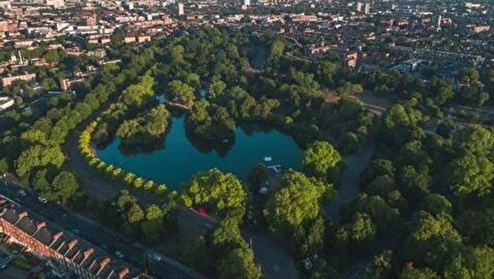 2 Bedroom Apartment To Rent In Reynolds House, E2