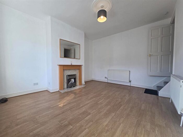 3 Bedroom Terraced House To Rent In Wellington Terrace, Leeds, LS13