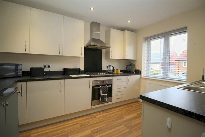 3 Bedroom Semi-Detached House To Rent In Doble Crescent, Hathern LE12