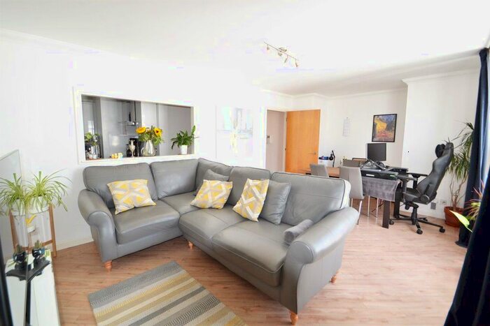 1 Bedroom Flat To Rent In Jamestown Road, London, NW1