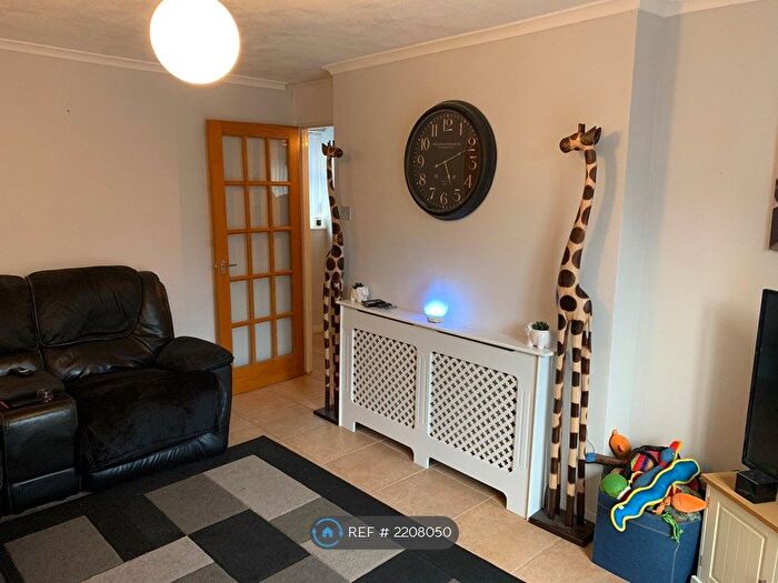 3 Bedroom Terraced House To Rent In St. Oswalds Green, Newcastle Upon Tyne, NE6