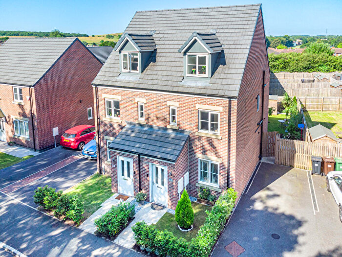 3 Bedroom Semi-Detached House For Sale In Garden Village Avenue, Micklefield, Leeds, LS25