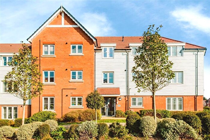 1 Bedroom Flat For Sale In Steeplechase Way, Fontwell, Arundel, West Sussex, BN18