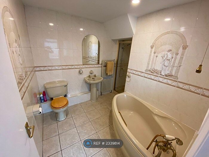 3 Bedroom Flat To Rent In St. Andrews Road South, Lytham St. Annes, FY8