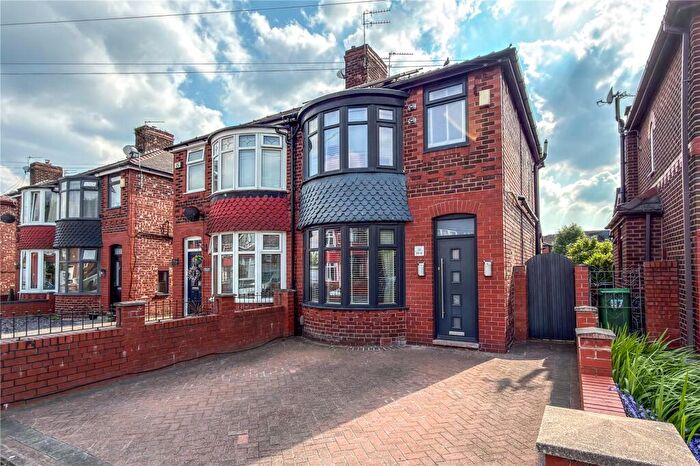 3 Bedroom Semi-Detached House For Sale In Kew Road, Failsworth, Manchester, Greater Manchester, M35