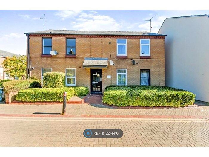 1 Bedroom Flat To Rent In Whalley Street, Peterborough, PE1