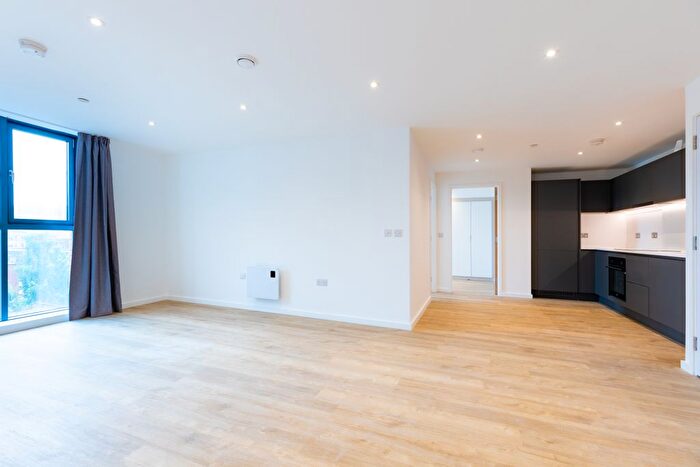 3 Bedroom Flat To Rent In Swan Street, Manchester, M4