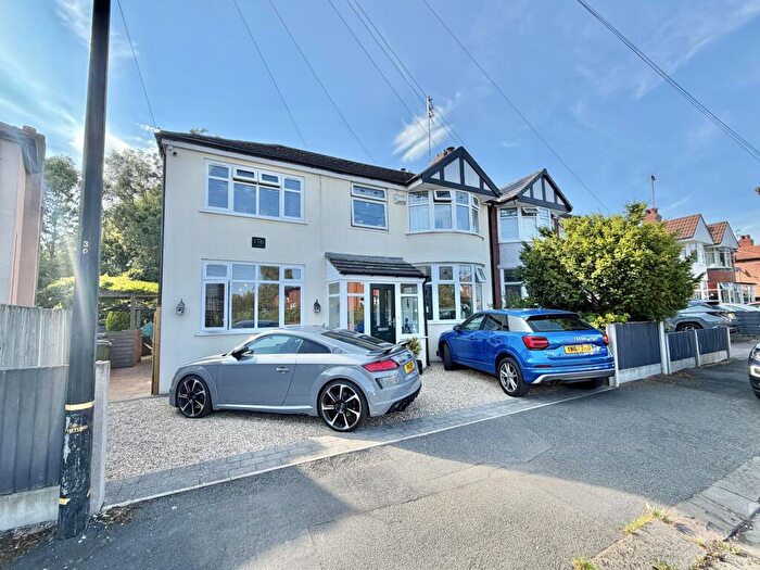 4 Bedroom Semi-Detached House For Sale In Chestnut Drive, Sale, Trafford, M33