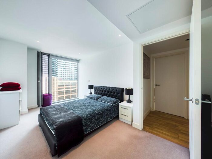 1 Bedroom Flat To Rent In Landmark East Tower, Marsh Wall, E14