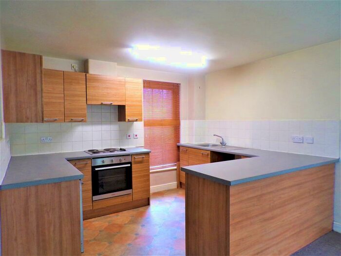2 Bedroom Apartment To Rent In Hessle High Road, Hull, HU4