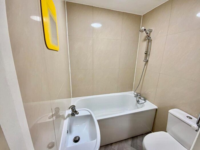 1 Bedroom Flat To Rent In Stokes Croft, Bristol, BS1