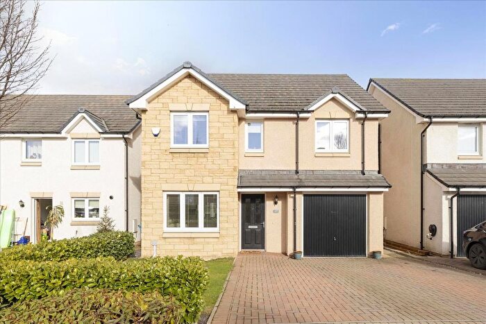 4 Bedroom Detached House For Sale In Cadwell Crescent, Gorebridge, EH23