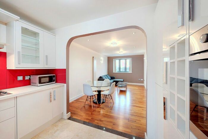 2 Bedroom Flat To Rent In Philpot Street, London, E1