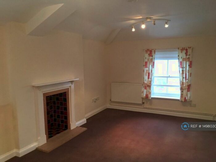 1 Bedroom Flat To Rent In High Street, Fortuneswell, Portland, DT5
