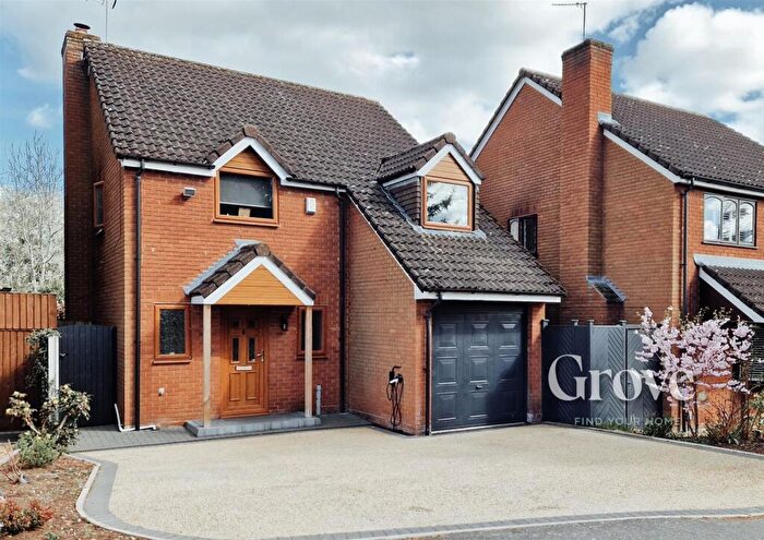 4 Bedroom Detached House For Sale In Pinewoods Avenue, Hagley, Stourbridge, DY9