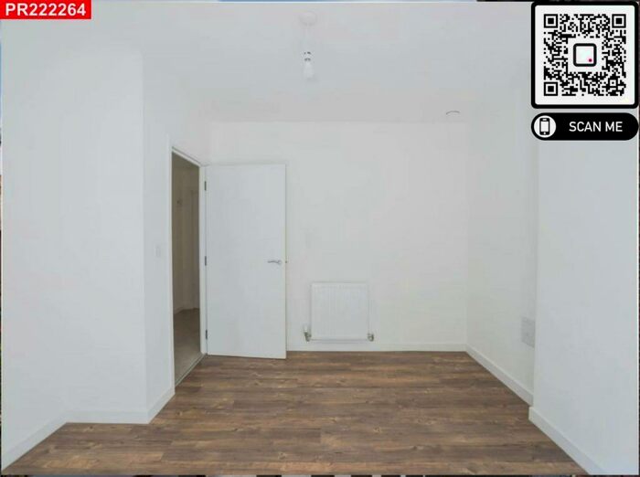 3 Bedroom Flat To Rent In Outstanding Bed Flat In, E6