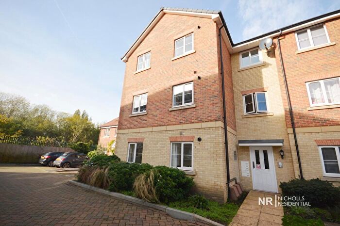 2 Bedroom Flat To Rent In Scott House, Winter Close, Epsom, Surrey., KT17