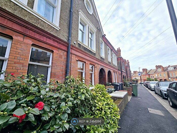 2 Bedroom Maisonette To Rent In Keymer Road, London, SW2