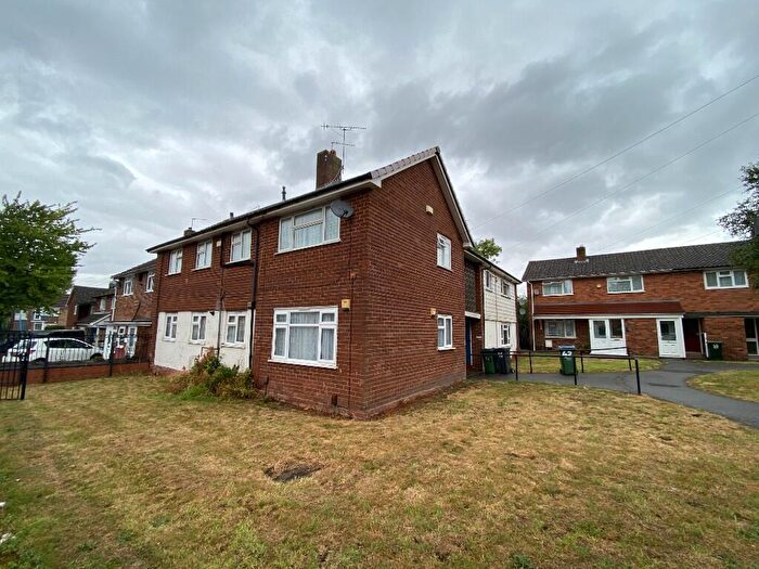 2 Bedroom Flat For Sale In Bridge Street, West Bromwich, West Midlands, B70