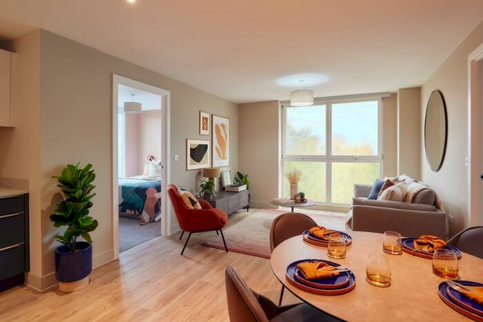 3 Bedroom Apartment To Rent In The Junction, Leeds, West Yorkshire, LS12