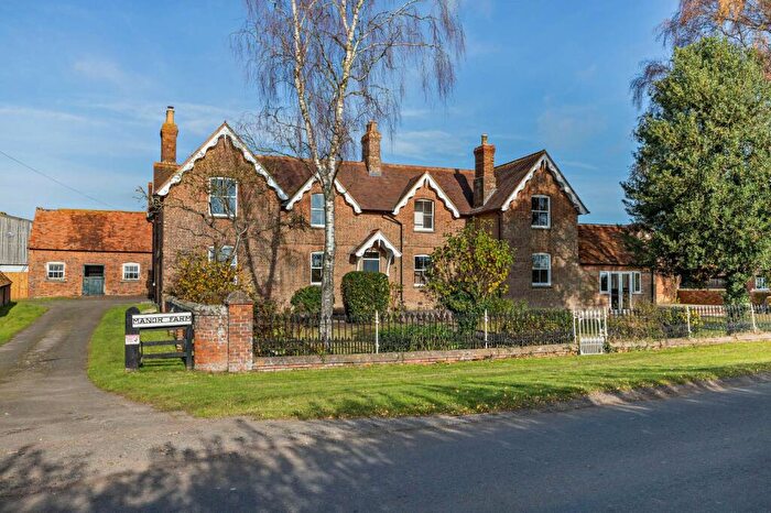 5 Bedroom Detached House To Rent In Boarstall, Aylesbury, Buckinghamshire, HP18