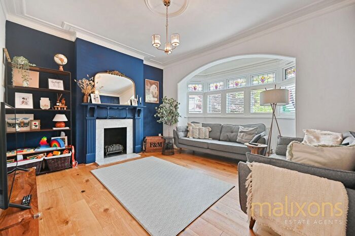3 Bedroom Semi-Detached House To Rent In Hilldown Road, London, SW16