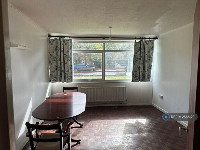 2 Bedroom Flat To Rent In Tavistock Road, Croydon, CR0