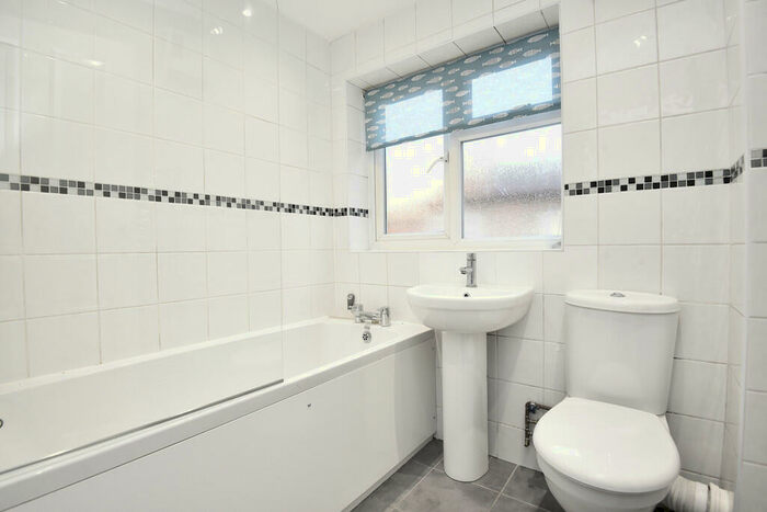 2 Bedroom Cottage To Rent In King Street, Ripon, HG4