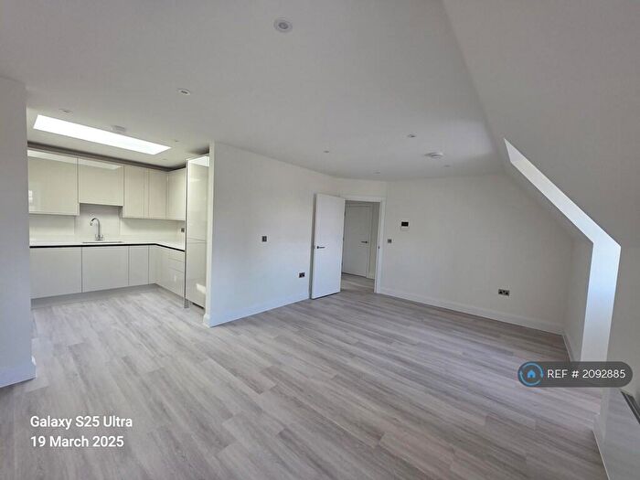 1 Bedroom Flat To Rent In Spring House, Ascot, SL5